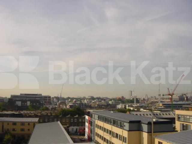 			MODERN 2 BEDROOM APARTMENT IN A PORTERED DEVELOPMENT, 2 Bedroom, 1 bath, 1 reception Flat			 Ice Wharf  , KINGS CROSS 